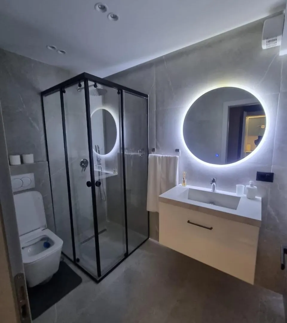 טיראנה Twoviews Apartaments דירה