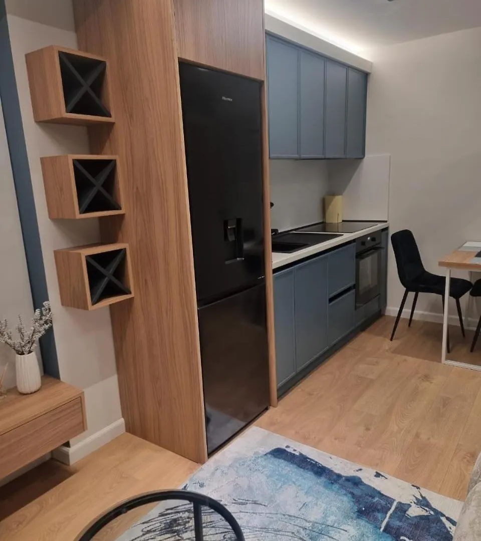 טיראנה Twoviews Apartaments דירה