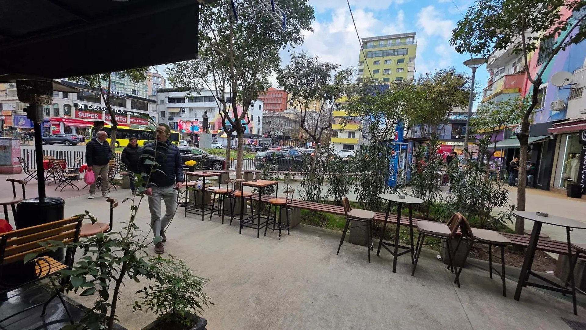 טיראנה Twoviews Apartaments אלבניה